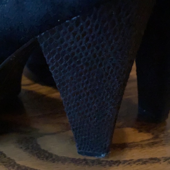 Heels - Picture 4 of 5